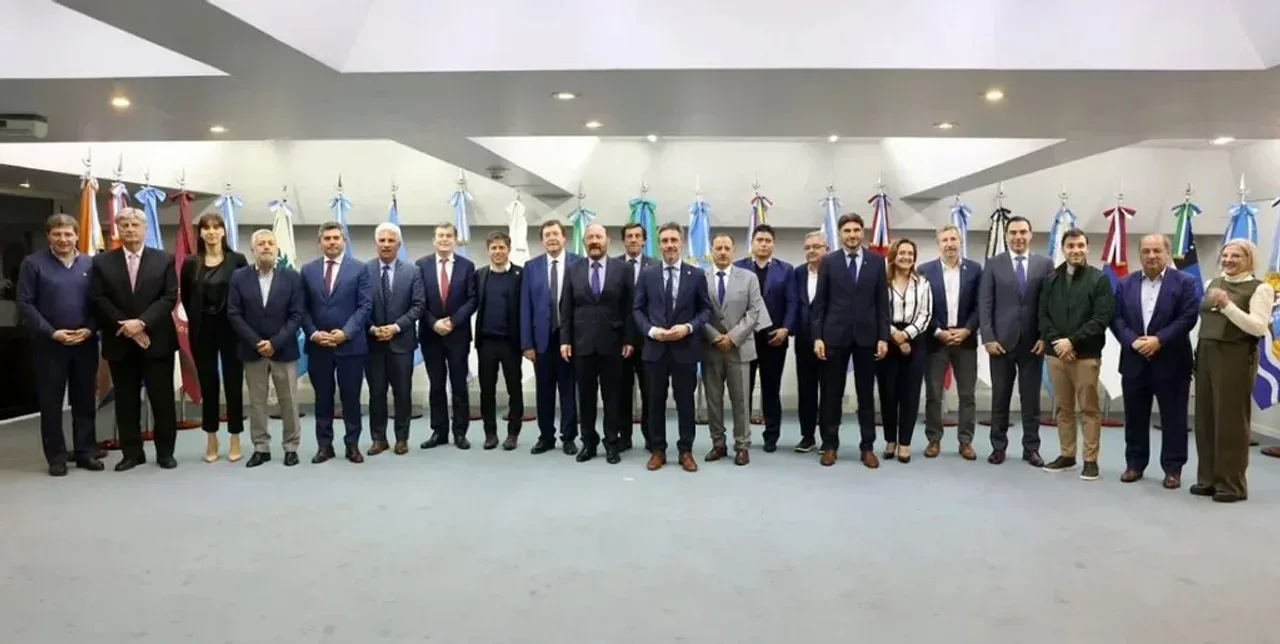 Los gobernadores se reúnen hoy por la caída de la coparticipación federal