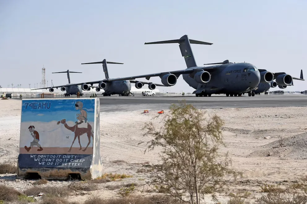 Qatar cerró su espacio aéreo y la embajada de EEUU pidió a sus ciudadanos que se refugien