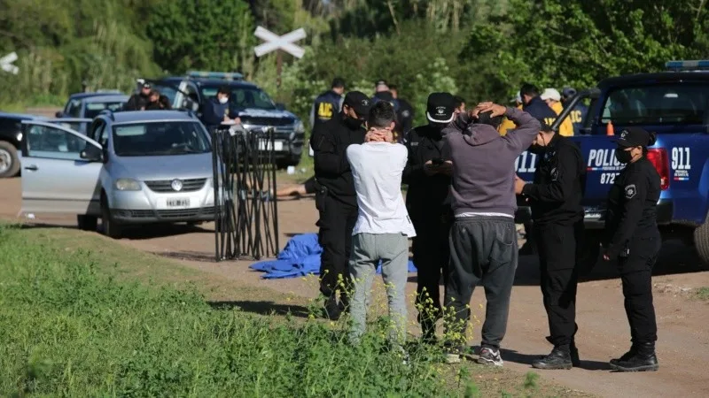 Siete perpetuas por el crimen de dos jóvenes ejecutados en un camino rural de Rosario