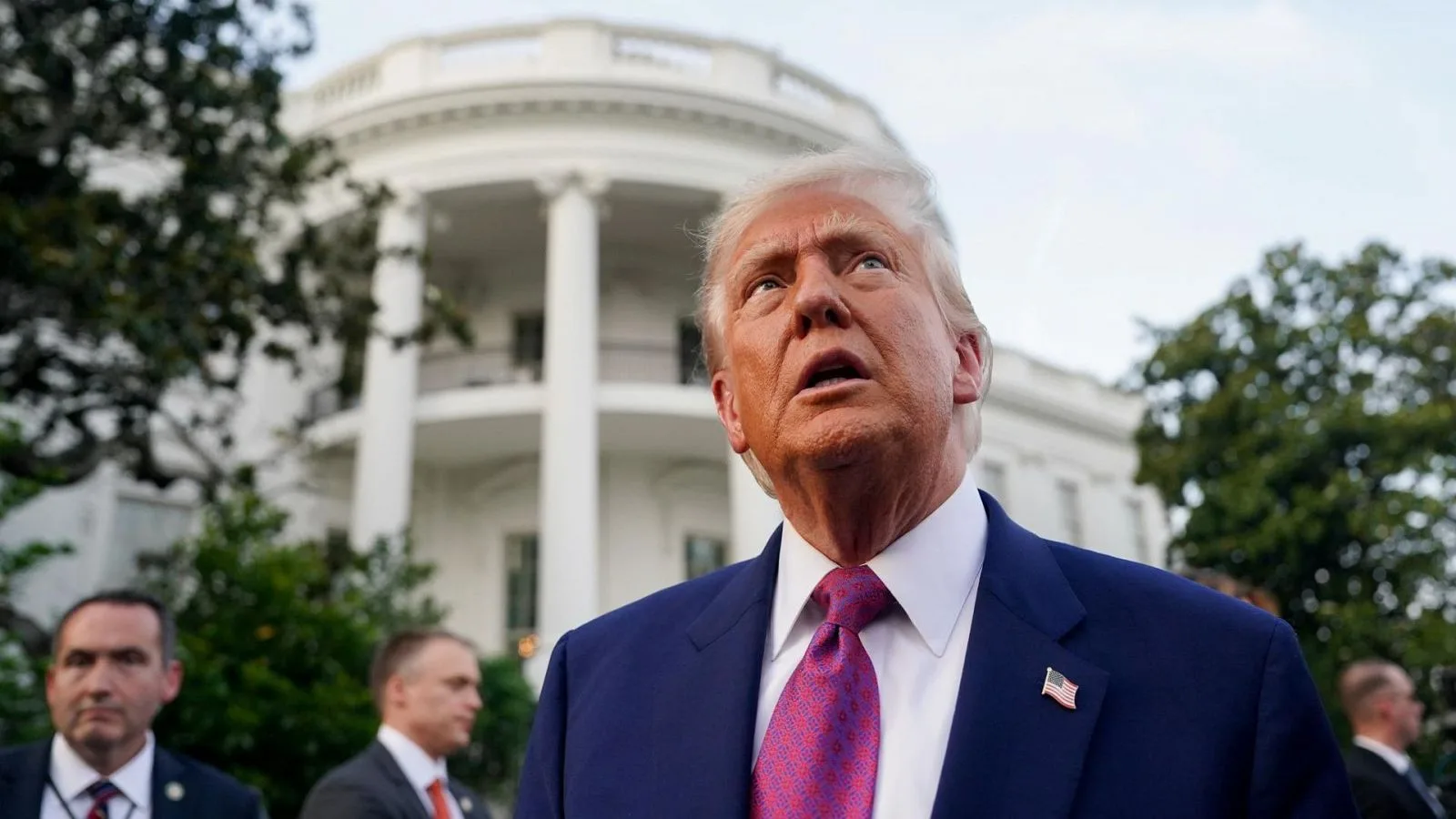 Trump pidió a Israel que no bombardee a Irán pese a la violación del alto el fuego