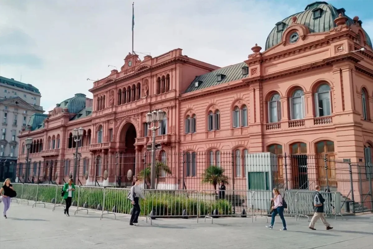 El Gobierno nacional modificó el presupuesto para salarios, subsidios y funcionamiento estatal