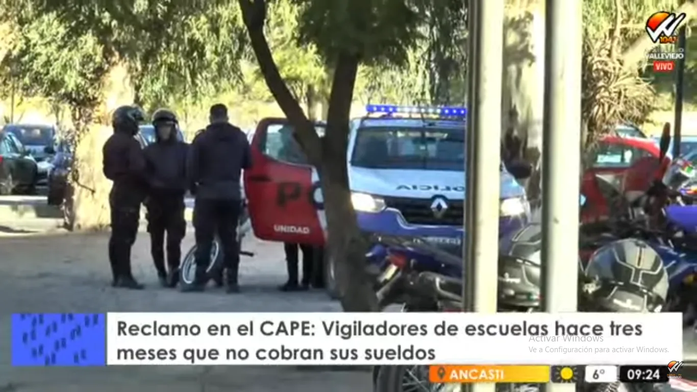 No les pagan la miseria que cobran, y los vigilan como a delincuentes: sigue el reclamo en Catamarca de personal de seguridad de las escuelas