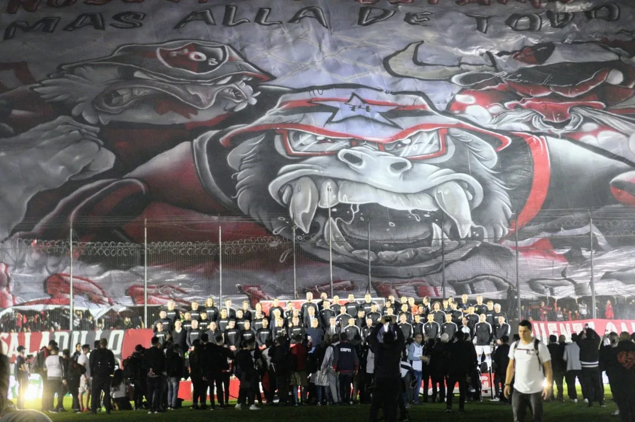 Piden perpetua para cuatro barras de Newell’s acusados de participar del crimen de Nelson “Chivo” Saravia