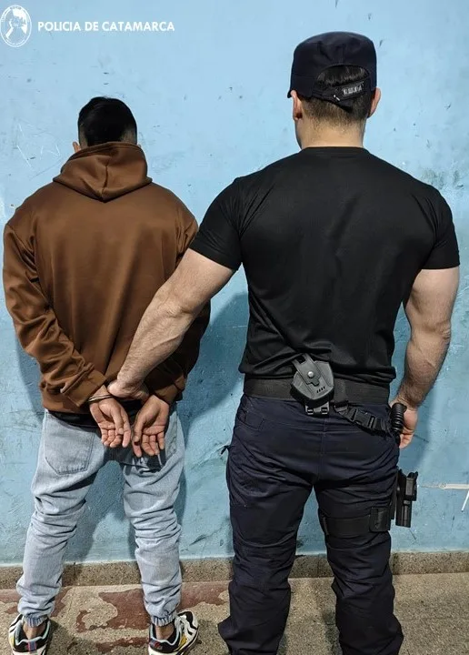 Catamarca: detienen a un joven y un adolescente por robar bebidas alcohólicas en el Predio Ferial