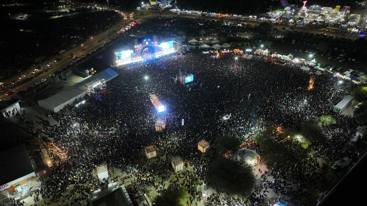 Noche histórica en el Poncho: 40 mil personas bailaron con Damián Córdoba