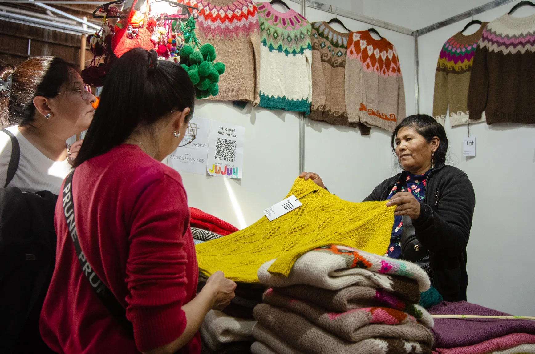 La moda del Poncho: artesanías para lucir de pies a cabeza 