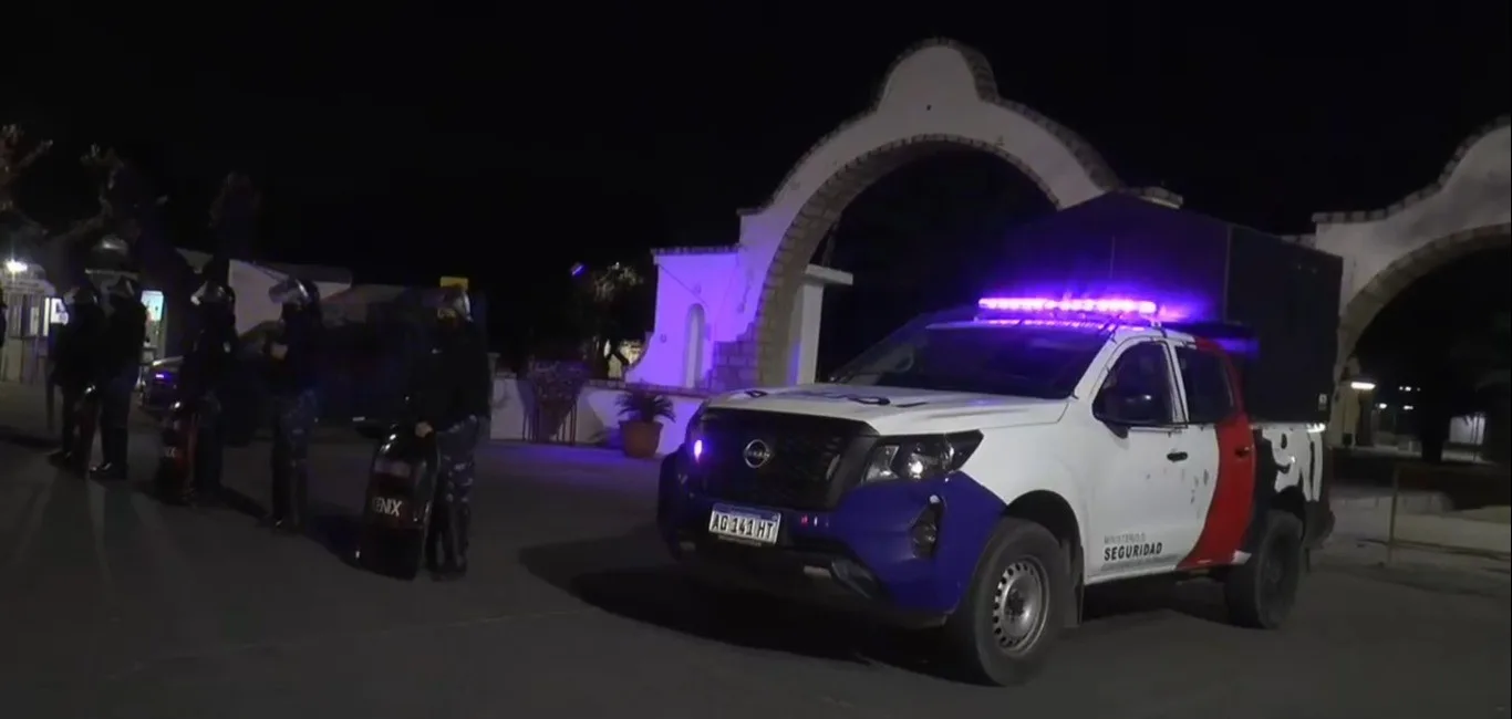 Catamarca: gremios docentes rechazaron el aumento ofrecido y hubo cuarto intermedio hasta el martes