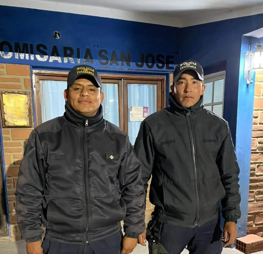 Dos jóvenes policías de Catamarca salvaron la vida de un octogenario en Santa María