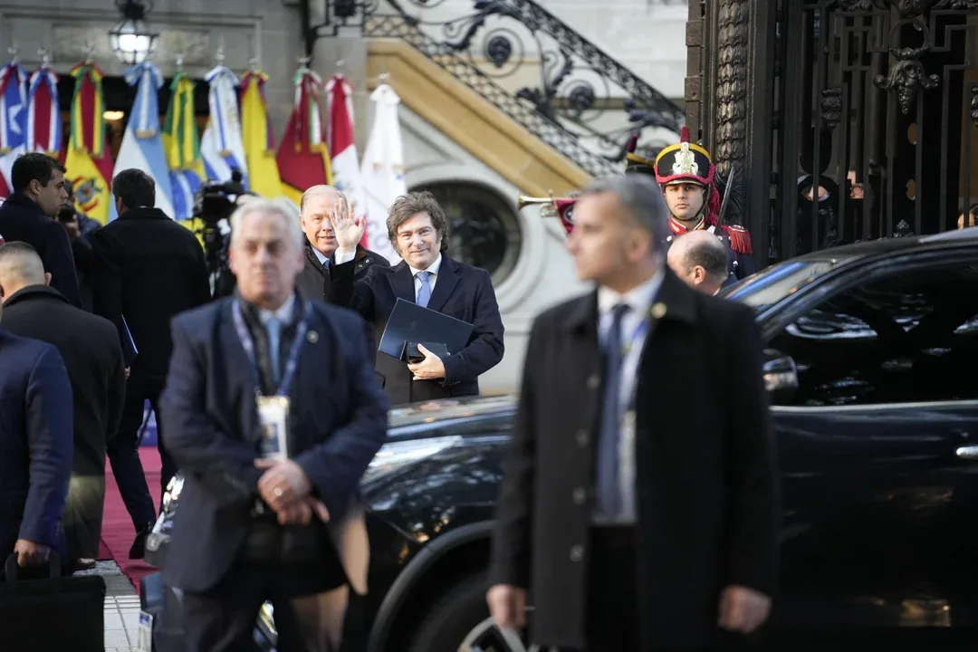 Milei recibe a sus pares del Mercosur en Buenos Aires y debate acuerdos comerciales, integración y flexibilización del bloque regional