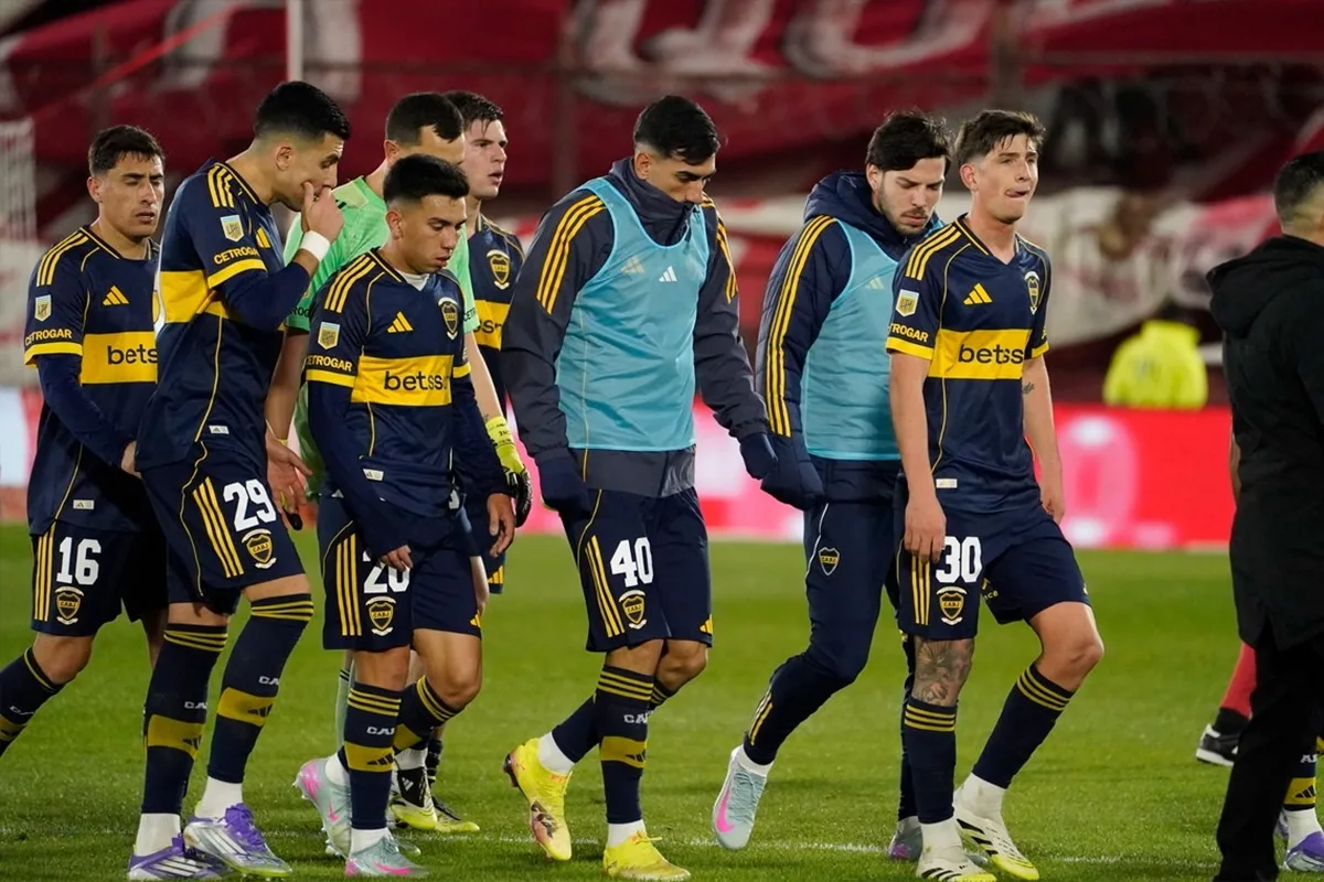 Tres futbolistas de Boca fueron apartados del plantel que dirige Russo
