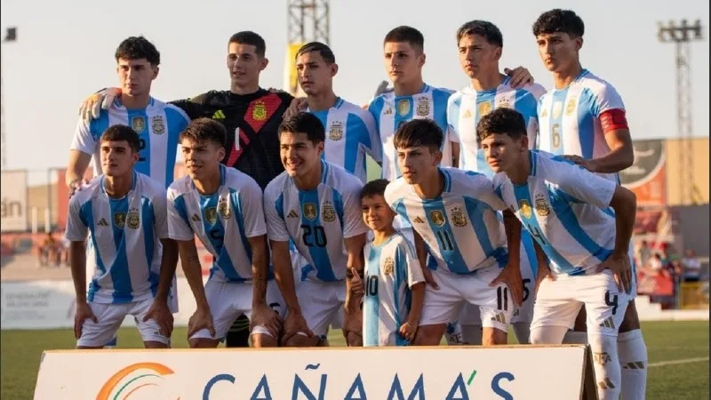 La selección argentina le ganó 2-0 al Valencia y se consagró campeón del Torneo de L’Alcúdia por cuarta vez