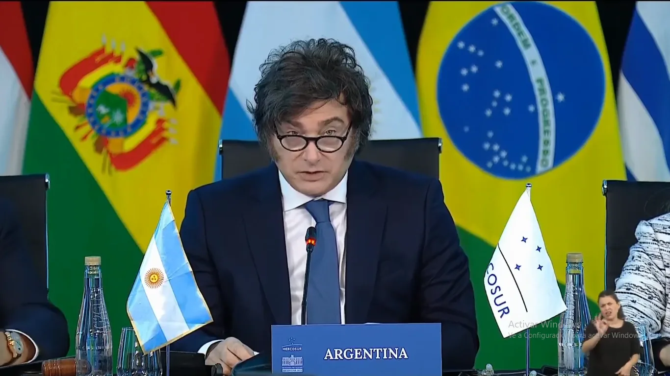 Milei pidió mayor apertura comercial al Mercosur y advirtió: “Lo haremos acompañados o solos”
