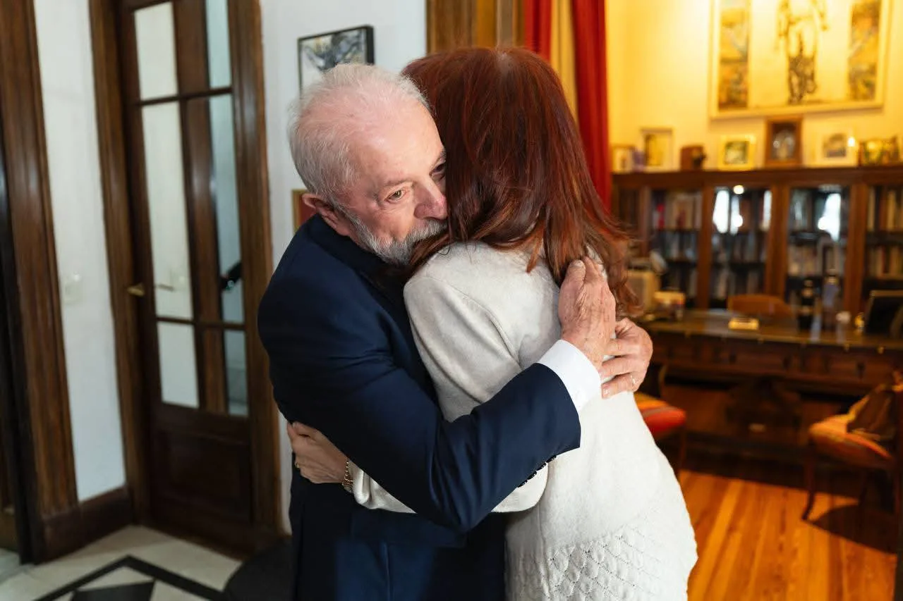Lula Da Silva visitó a Cristina Kirchner en su prisión domiciliaria