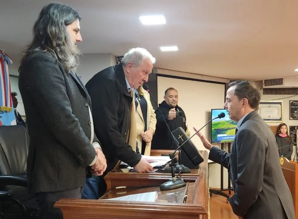 Catamarca: pese a los cuestionamientos y la polémica, Dalmacio Mera juró como Defensor del Pueblo