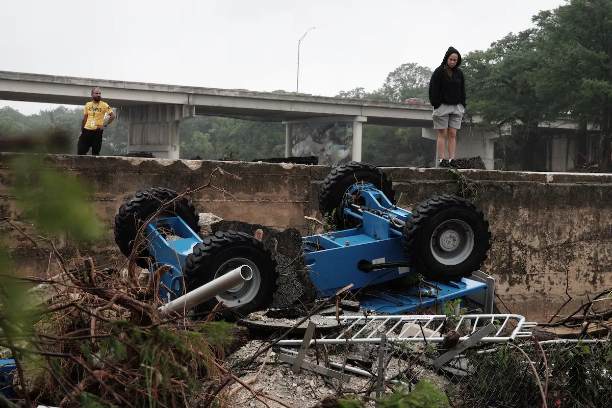 Se eleva a 70 la cifra de fallecidos tras inundaciones en Texas y buscan a 41 desaparecidos