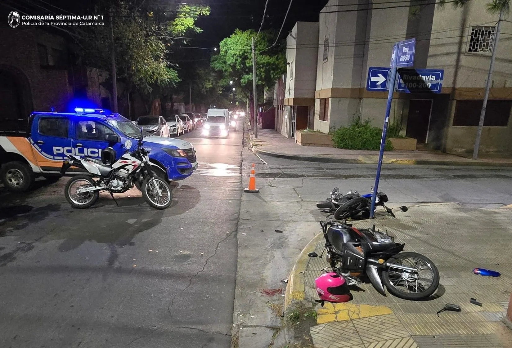 Catamarca: chocan dos motos en pleno centro y hospitalizan a una mujer