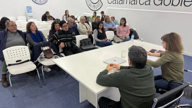 Catamarca: el Gobierno ofreció elevar a $700.000 el salario mínimo docente