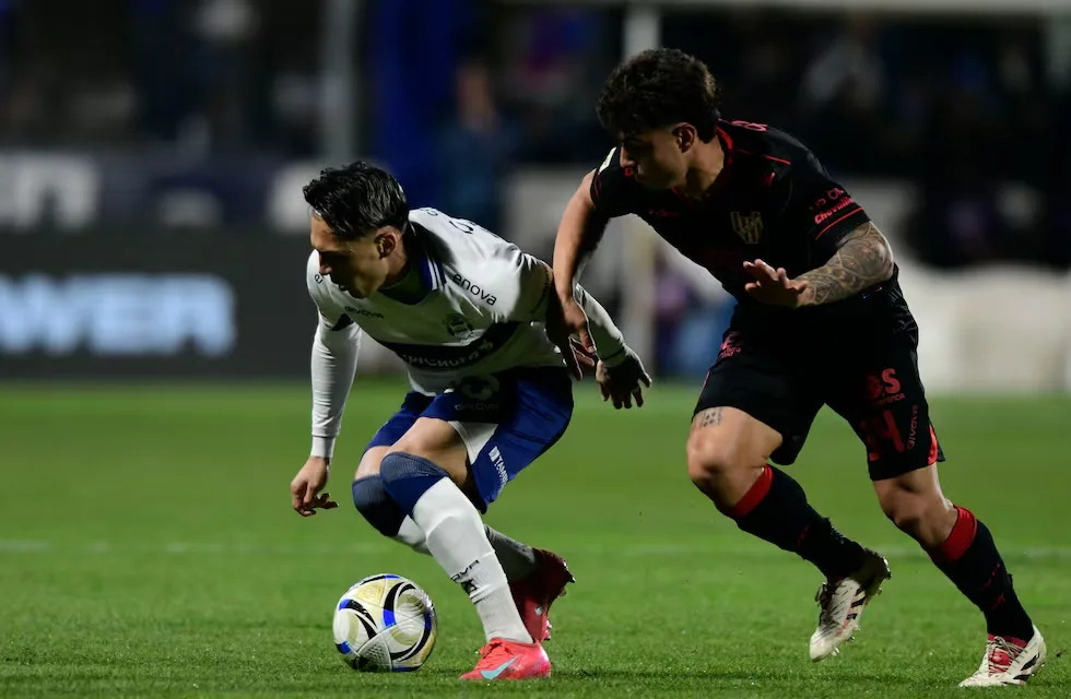 Torneo Apertura: Instituto le ganó a Gimnasia en La Plata 1 a 0