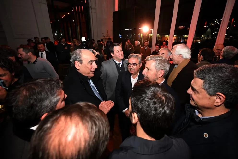 Raúl Jalil y otros gobernadores se encontraron con Guillermo Francos en la Exposición Rural 2025