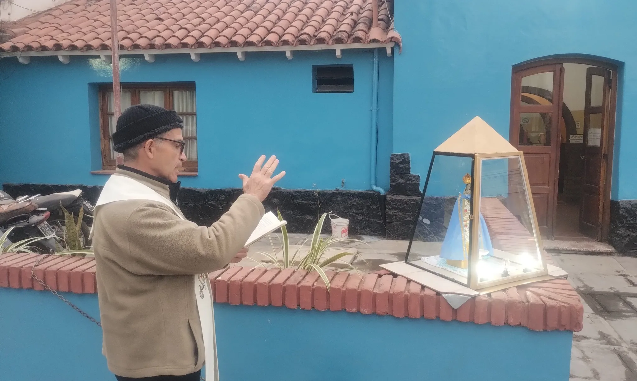 Catamarca: inauguraron una Gruta en honor a la “Madre Generala del Valle” en la Comisaría Tercera