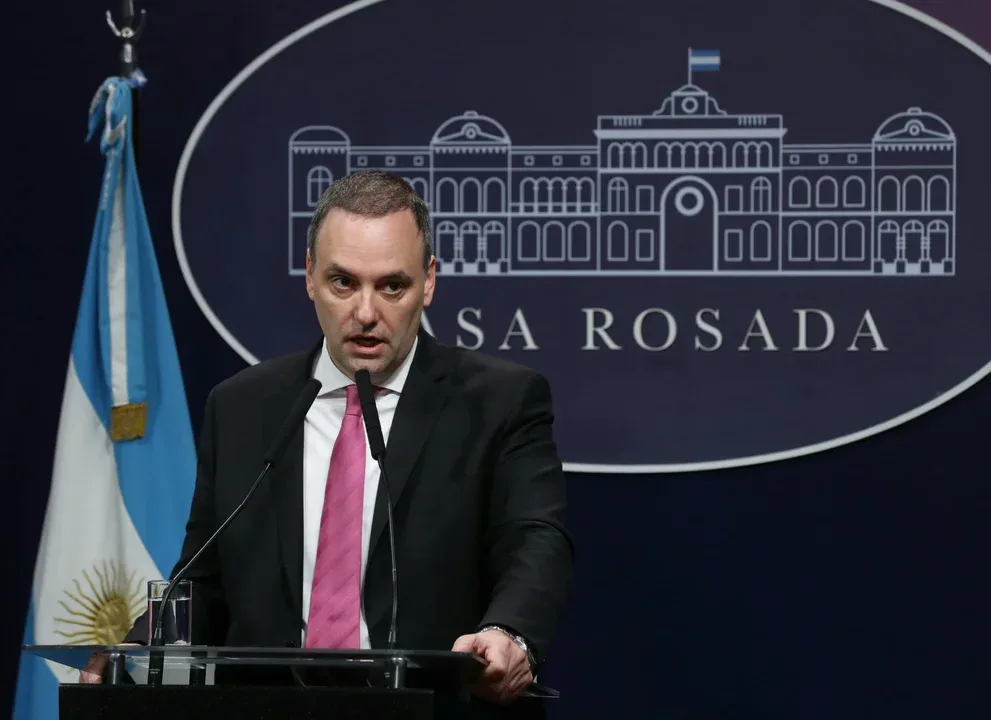 Adorni anunció cambios en los exámenes para los aspirantes a residencias médicas