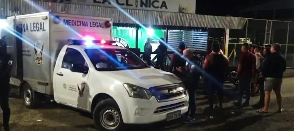 Ataque armado en un bar dejó al menos 14 muertos, entre ellos un niño, en Ecuador