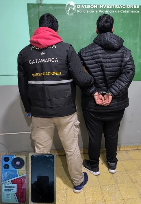 Catamarca: robó un celular, quiso venderlo en Facebook y lo atrapó la Policía en plena Peatonal