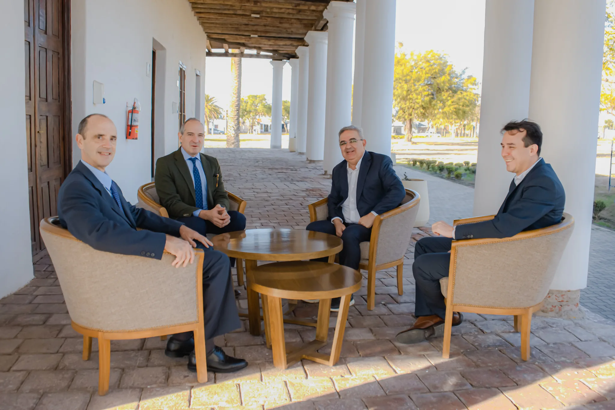 El Gobernador Raúl Jalil recibió a ejecutivos de Glencore luego del anuncio de solicitud de adhesión de Agua Rica al RIGI
