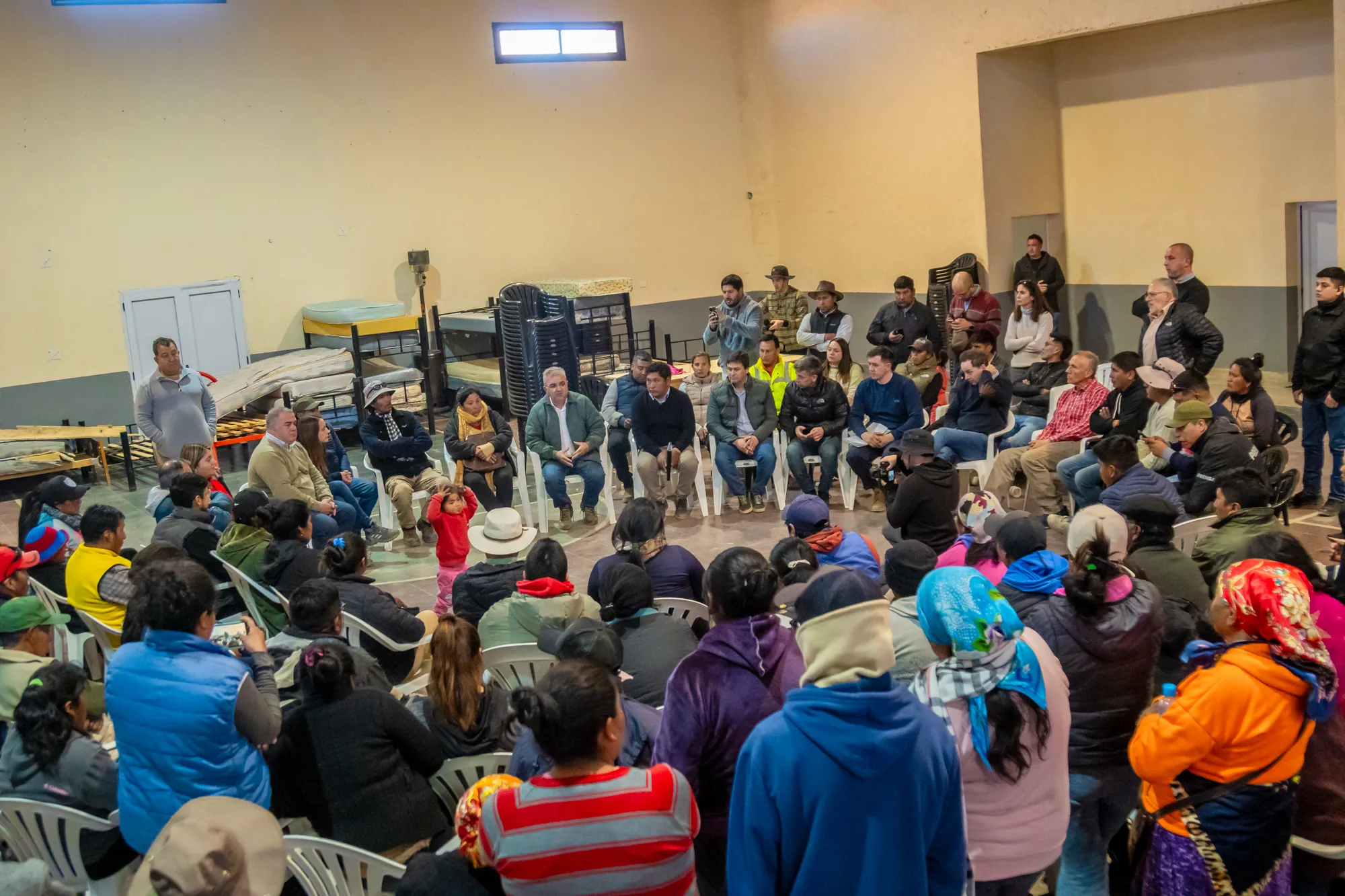 Raúl Jalil en Laguna Blanca: avanza el plan del Gobierno para reconstruir los daños ocasionados por el temporal