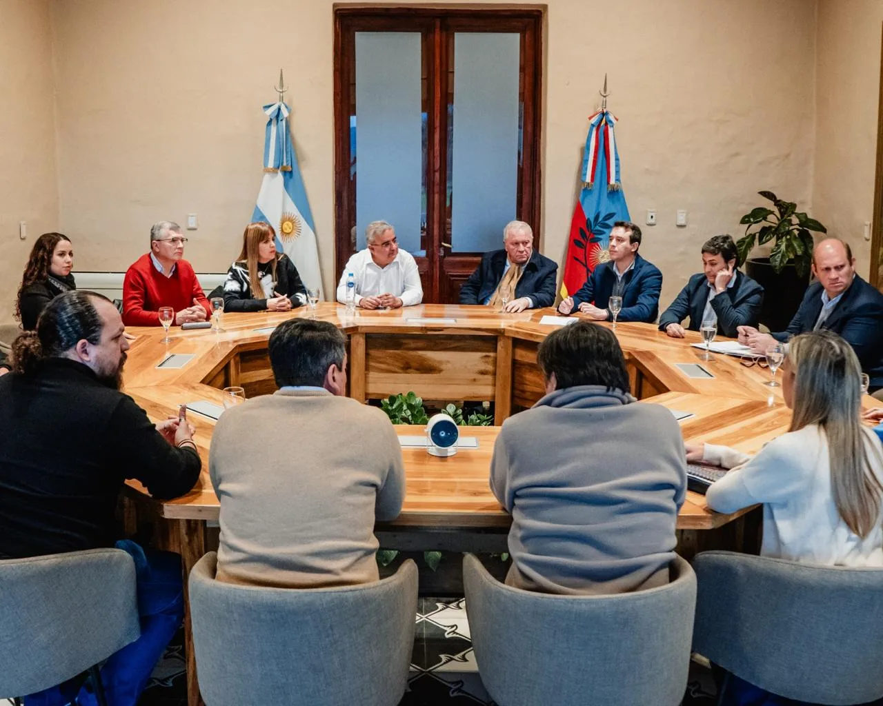 Laguna Blanca: el Gobierno de Catamarca coordina trabajos de reconstrucción