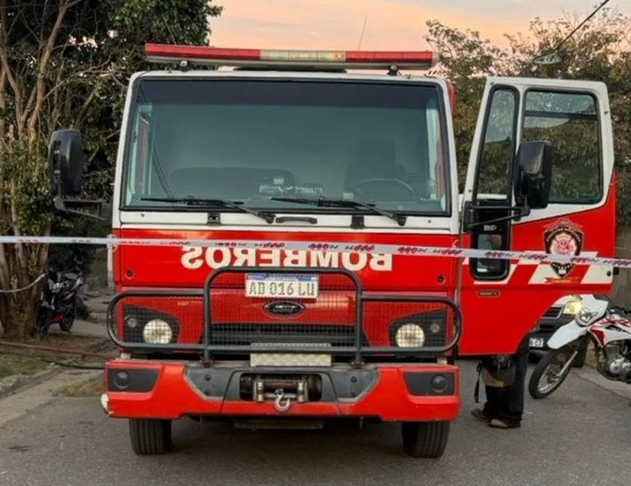 Devastador incendio en una vivienda de la Capital de Catamarca esta madrugada de lunes