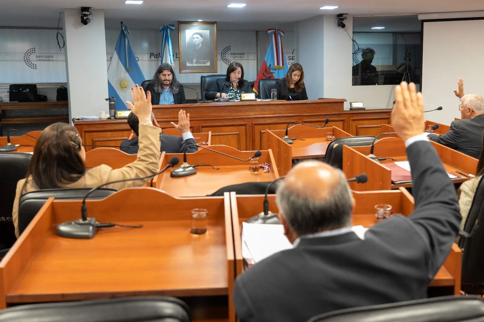 El Senado de Catamarca dio media sanción para la comisión “Camino a los 15 años de la Bandera Provincial”