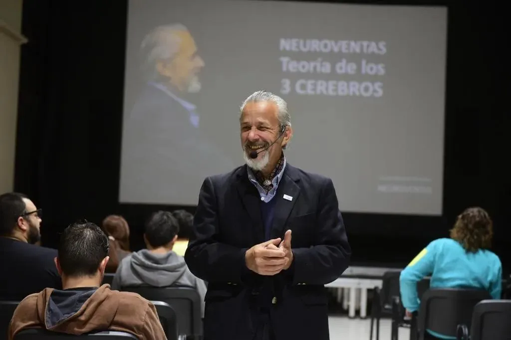Catamarca: se realizará el conversatorio sobre actualidad digital “Redes Sociales + IA y Neuromarketing Artístico”