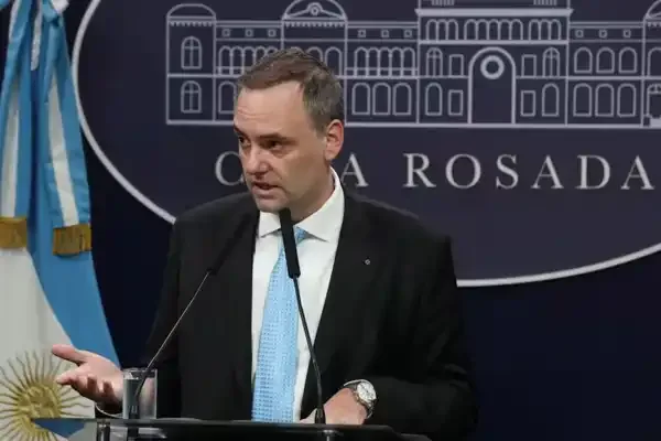 Adorni desmintió que la TV Pública no vaya a transmitir el Mundial 2026
