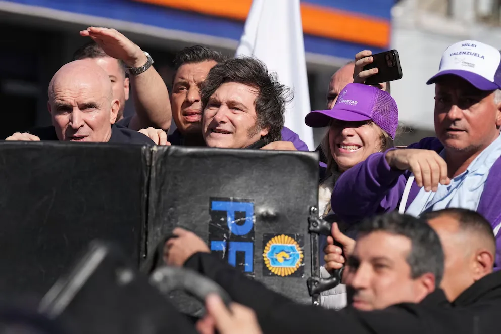 Ataques en campaña: el Gobierno considera que hablar de violencia los beneficia