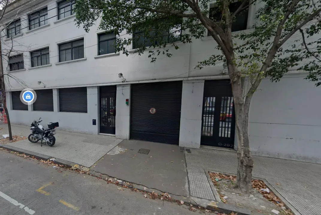 Investigan a un laboratorio por producir ampollas y sueros con fallas