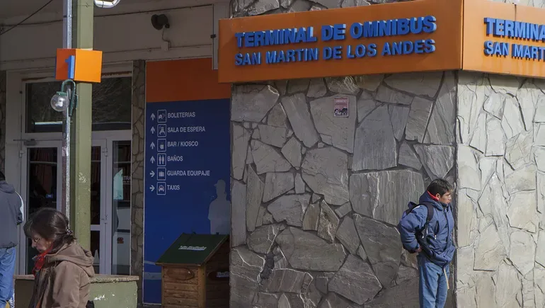 “Olvidate que vas a viajar”, una mujer fue discriminada y un empresario de colectivos le pagará millones