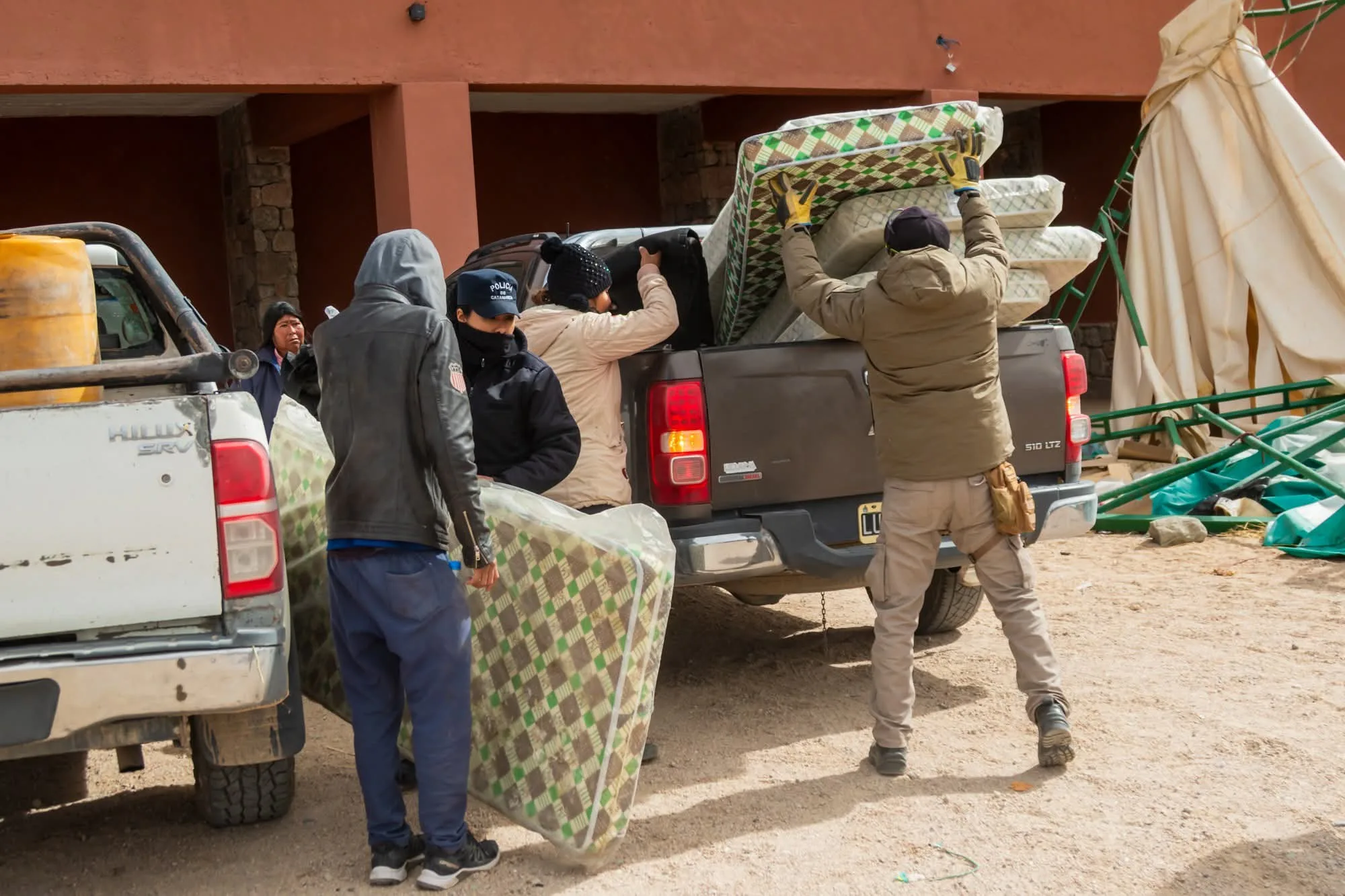 Catamarca: en Laguna Blanca hay 90 casas dañadas, una escuela destruida y familias evacuadas