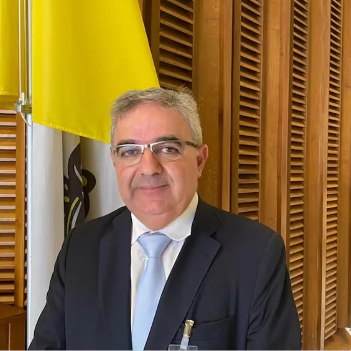 Becas provinciales en Catamarca subirán a $400.000 y contratos tendrán un aumento del 15%