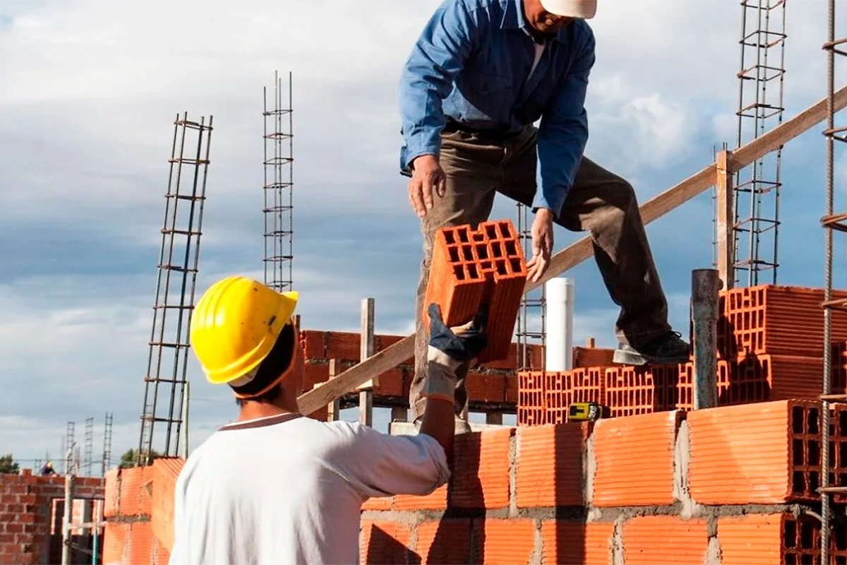 La construcción creció 0,9% en junio: en lo que va del año, creció 10,8% interanual