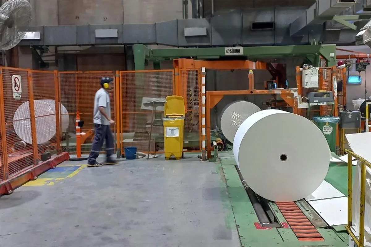 Histórica papelera con más de 100 años de operación frenó la producción en dos plantas