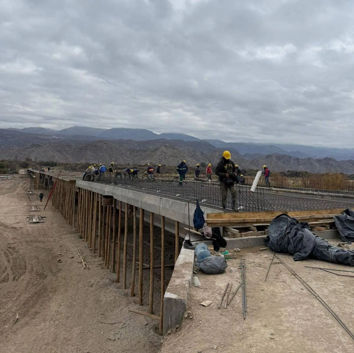 La construcción del puente más largo de Catamarca ya tiene un avance del 60%