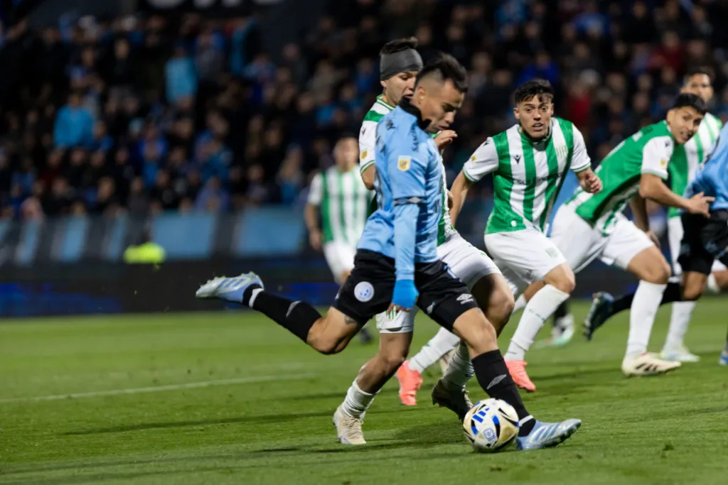 Rosario Central igualó 0-0 con Atlético Tucumán y Belgrano le ganó 2 a 1 a Banfield por la cuarta fecha del Torneo Clausura