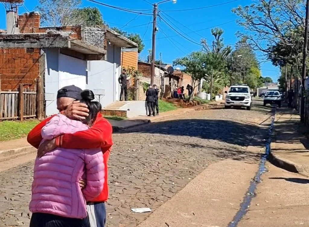 Un hombre mató a sus dos hijos y se suicidó en Misiones: también hirió a su pareja y a su cuñado