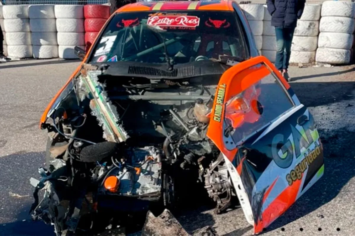 Murió un piloto al chocar con su auto contra un paredón en autódromo argentino