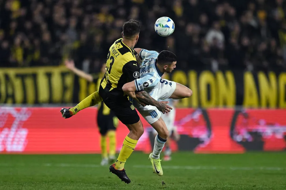 Racing perdió 1-0 con Peñarol en Uruguay por la ida de los octavos de final de la Copa Libertadores