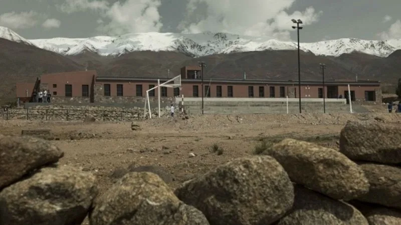 Catamarca: reclamo de docentes en la escuela 450 de Laguna Blanca
