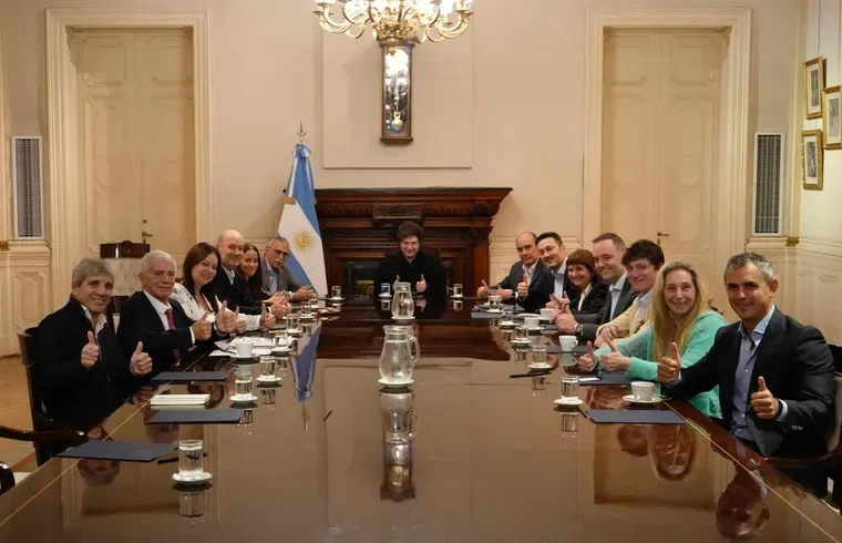 Milei encabeza una reunión de Gabinete en la previa al cierre de listas
