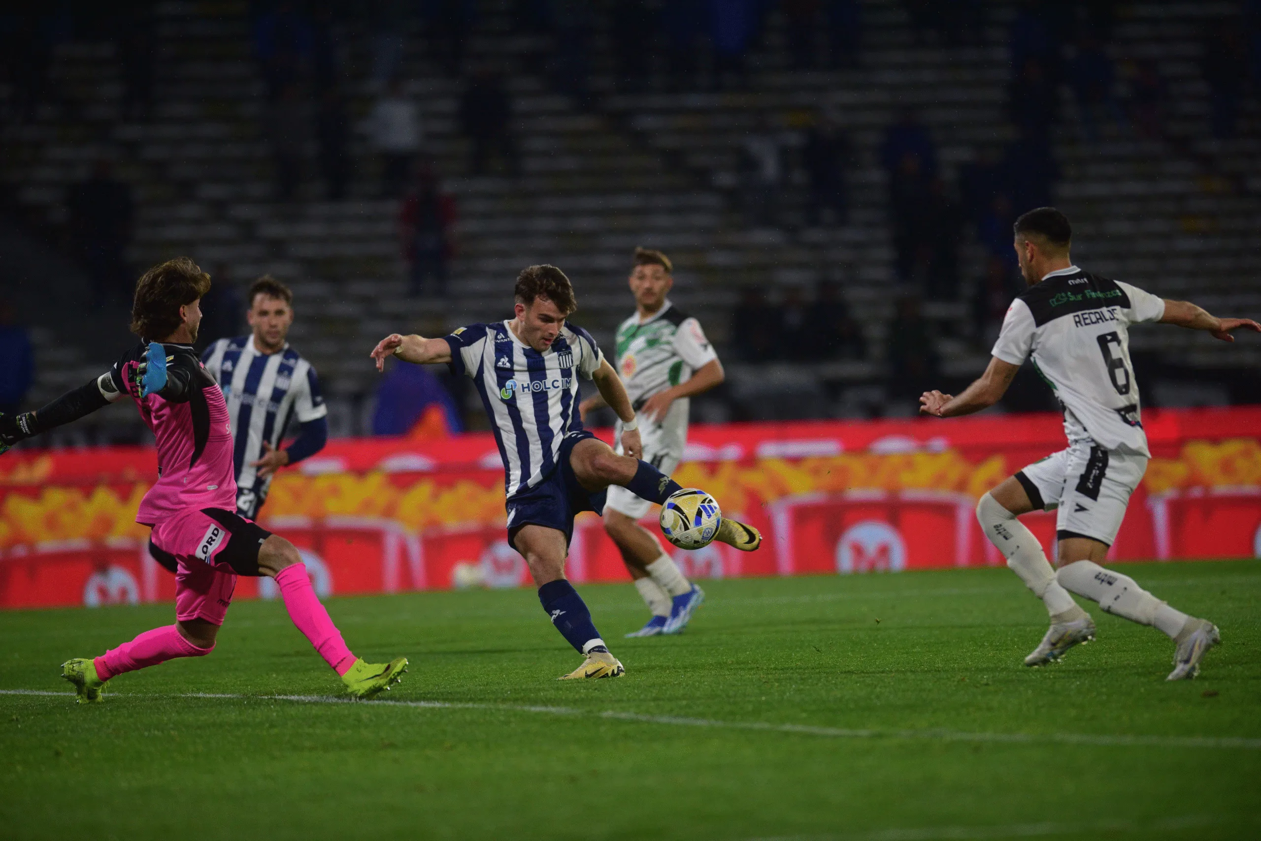 Talleres empató 0-0 con San Martín de San Juan y Sarmiento 2 a 2 con Atlético Tucumán en el cierre de la fecha 5 del Torneo Clausura