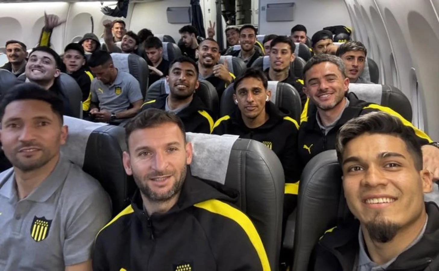 Aerolíneas Argentinas criticó la conducta de Peñarol en pleno vuelo hacia Buenos Aires